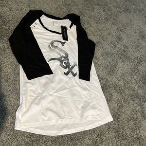Women’s Chicago White Sox shirt with tags